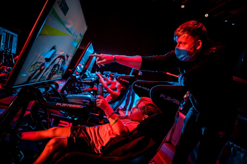 Sim Racing Experience voor jongens en meiden een super ervaring!